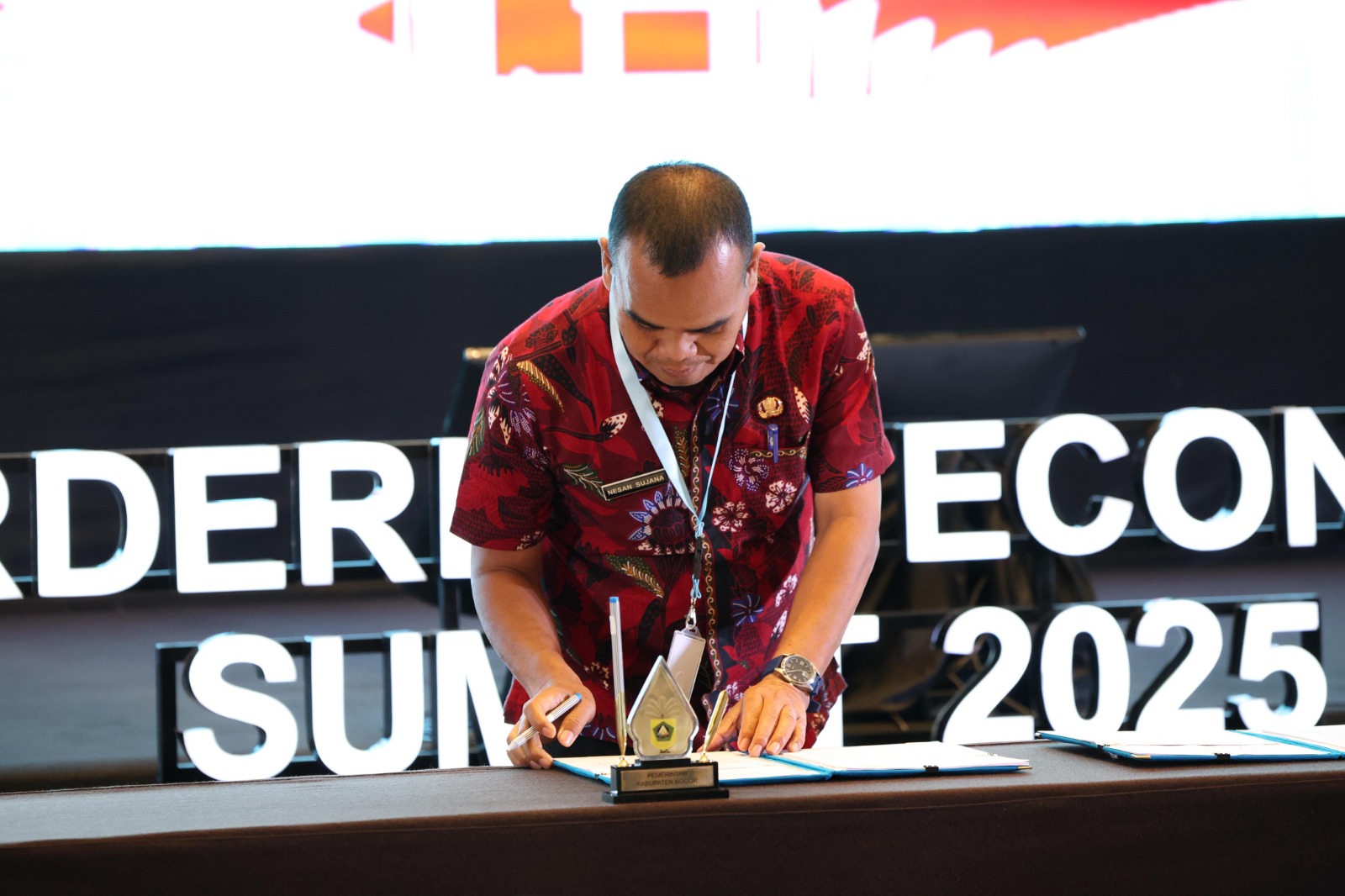 WhatsApp Image 2025-12-04 at 10-12-00